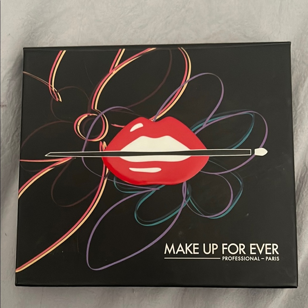 Make Up For Ever Lip Art Palette vol 3